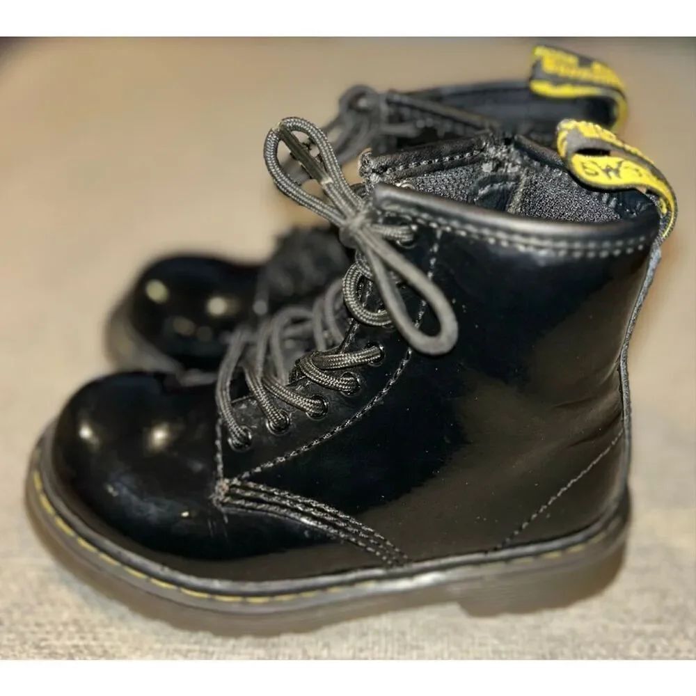 Dr Martens patent leather black combat boots size 8 toddler